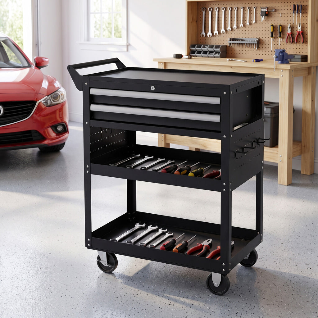 Servante d'atelier 5 niveaux dans un garage rangé